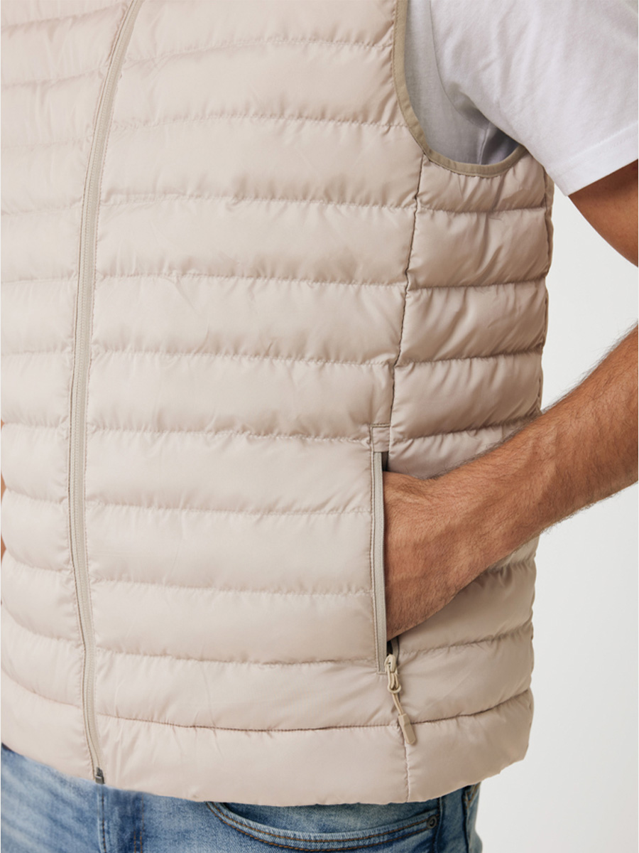 Vatteret vest med logotryk